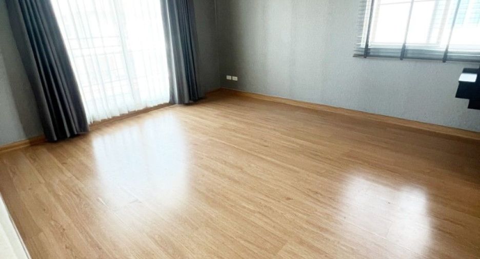For sale 4 ベッドルーム house in Mueang Pathum Thani, Pathum Thani