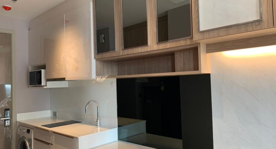 For rent 1 bed condo in Bang Rak, Bangkok