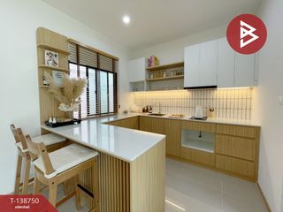 Reihenhaus zum Kauf mit 3 Zimmer in Sam Phran, Nakhon Pathom