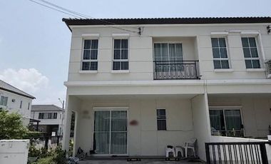 出售 3 卧室 联排别墅 在 Mueang Chon Buri, Chon Buri