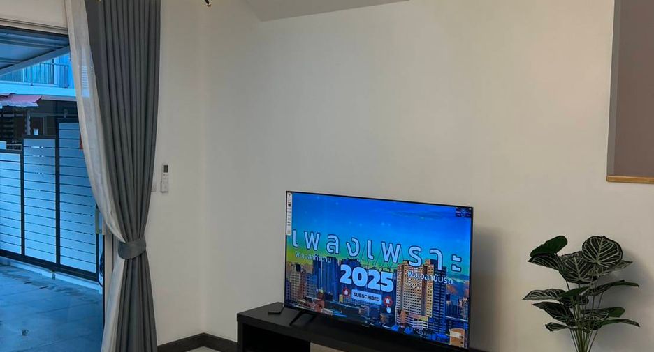 For rent 3 bedrooms townhouse in Bang Lamung, Chonburi