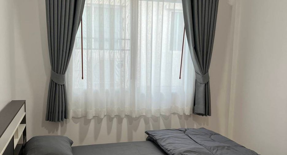 For rent 3 bedrooms townhouse in Bang Lamung, Chonburi