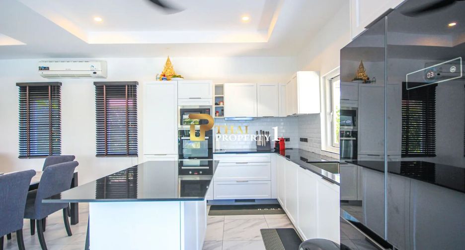 For sale 3 bedrooms villa in Hua Hin, Prachuap Khiri Khan