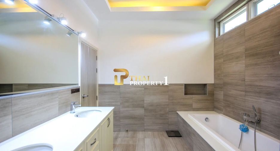 For sale 3 bedrooms villa in Hua Hin, Prachuap Khiri Khan
