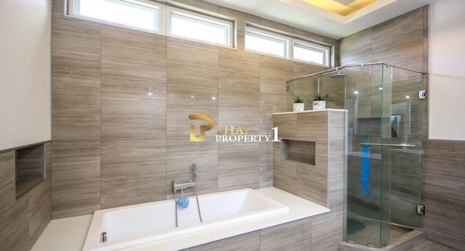 For sale 3 bedrooms villa in Hua Hin, Prachuap Khiri Khan