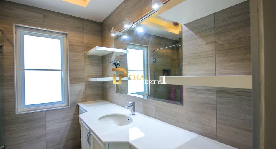 For sale 3 bedrooms villa in Hua Hin, Prachuap Khiri Khan
