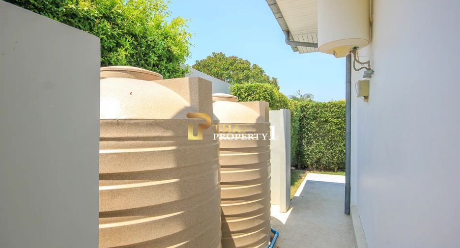 For sale 3 bedrooms villa in Hua Hin, Prachuap Khiri Khan