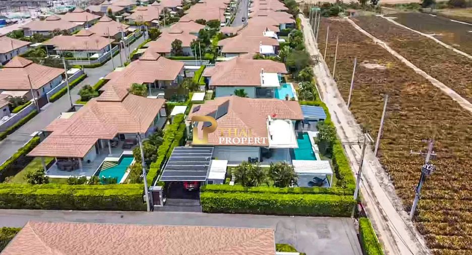 For sale 3 bedrooms villa in Hua Hin, Prachuap Khiri Khan