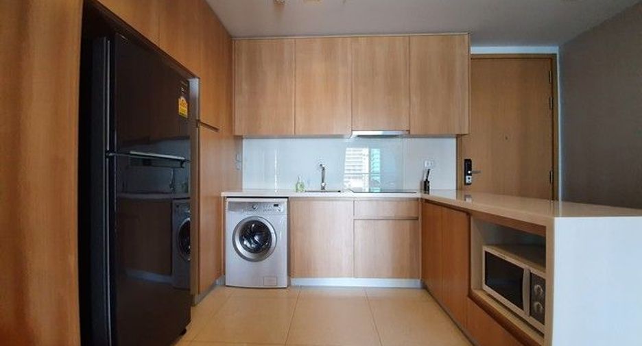 For rent 2 bedrooms condo in Khlong Toei, Bangkok