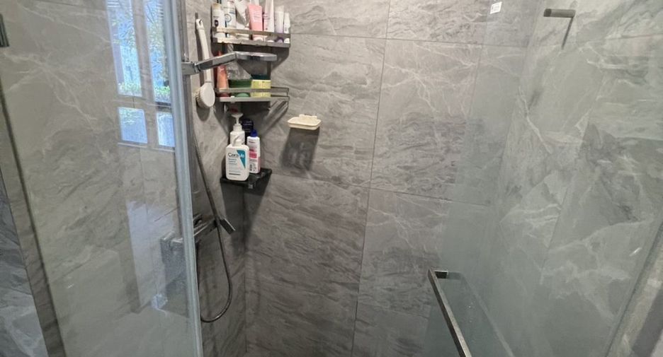 For sale 1 bed condo in Watthana, Bangkok