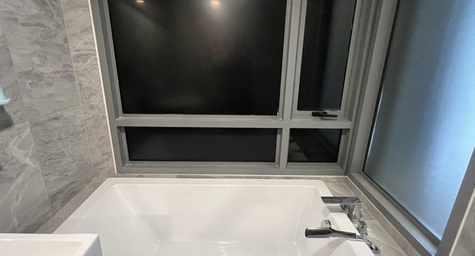 For sale 1 bed condo in Watthana, Bangkok