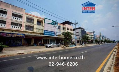 For sale 6 bedrooms retail Space in Thanyaburi, Pathum Thani