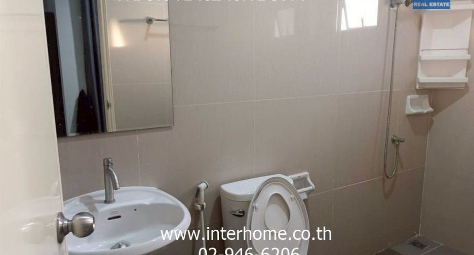 For sale 3 bedrooms townhouse in Lat Krabang, Bangkok