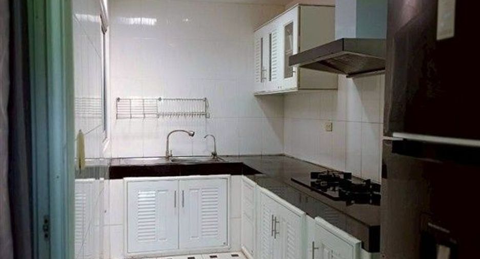 For sale 3 bedrooms townhouse in Lat Krabang, Bangkok