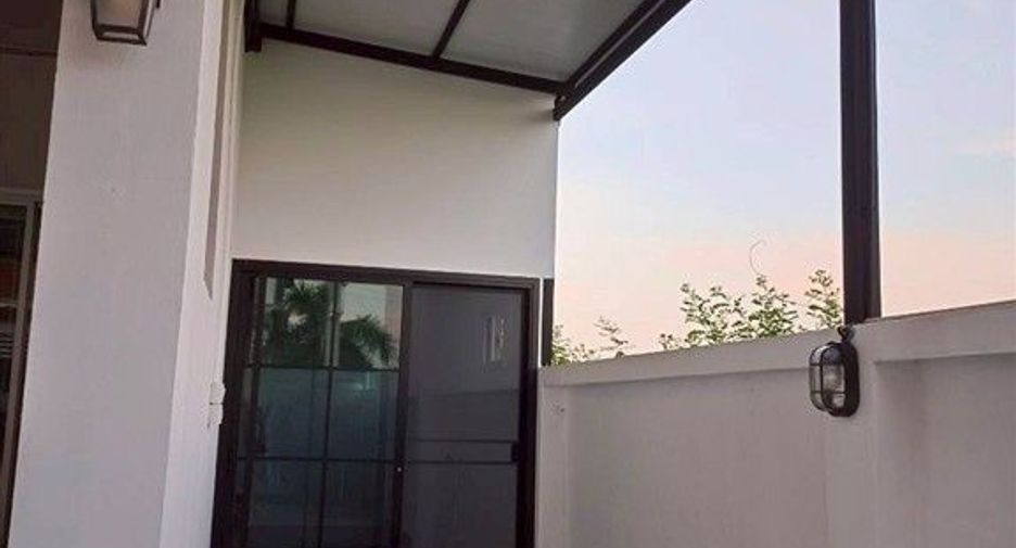 For sale 3 bedrooms townhouse in Lat Krabang, Bangkok