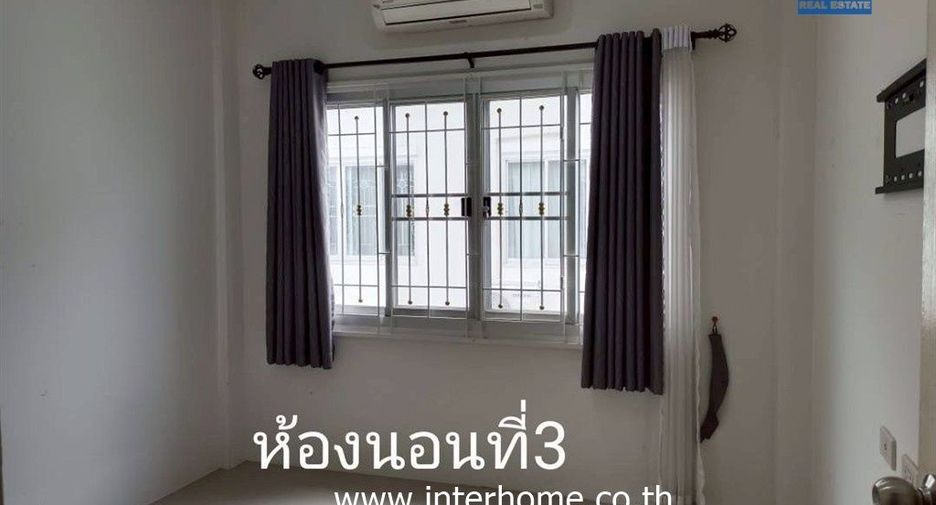 For sale 3 bedrooms townhouse in Lat Krabang, Bangkok