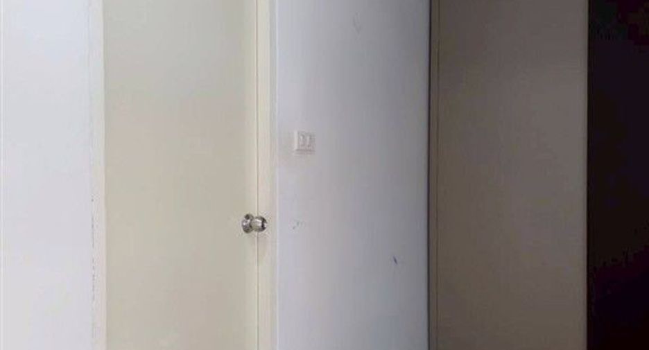For sale 3 bedrooms townhouse in Lat Krabang, Bangkok