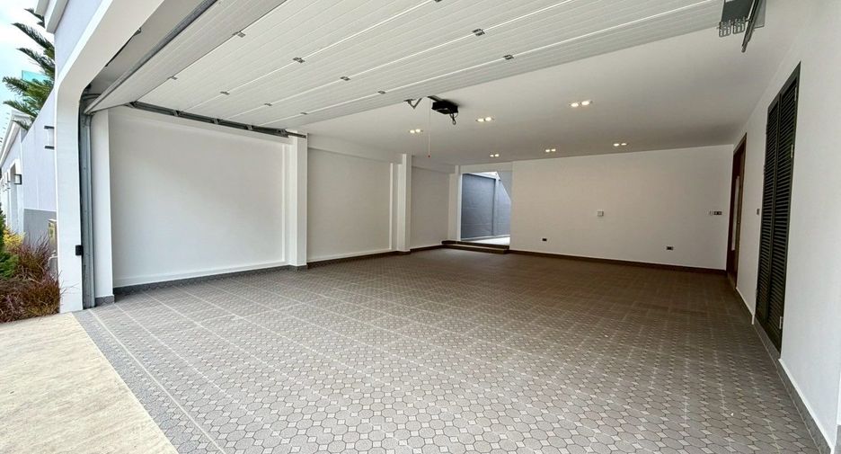 For sale 4 ベッドルーム house in East Pattaya, Pattaya