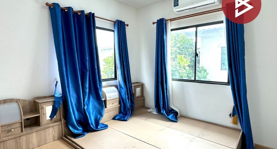 For sale 4 bedrooms townhouse in Bang Phli, Samut Prakan