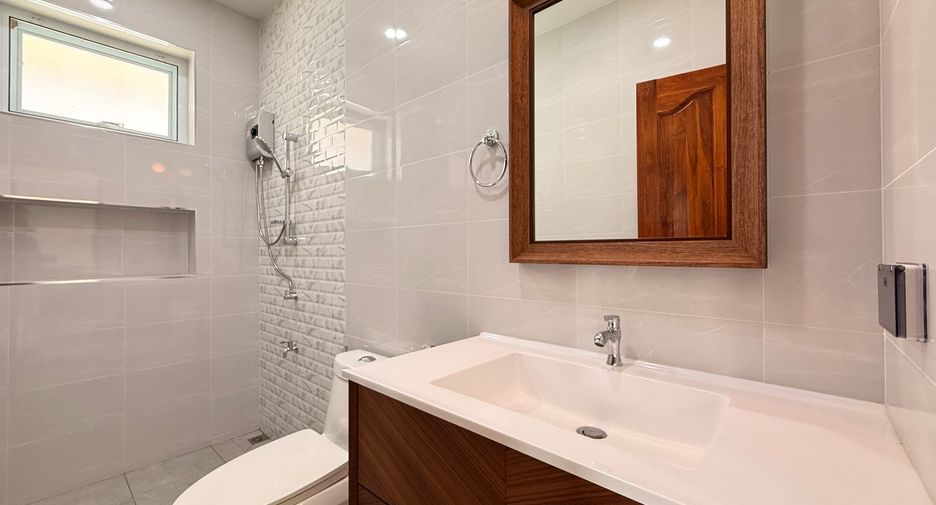 For rent and for sale 3 bedrooms house in Doi Saket, Chiang Mai