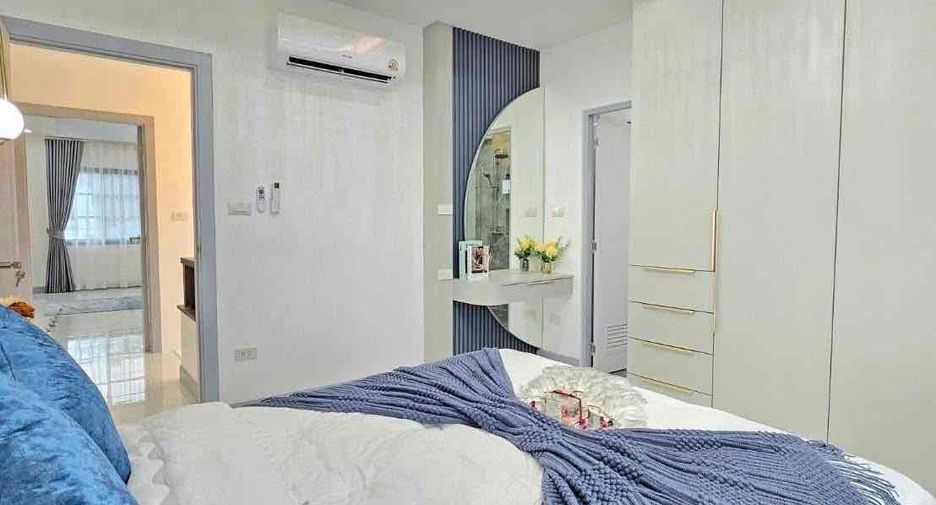 For sale 4 bedrooms villa in Bang Lamung, Chonburi