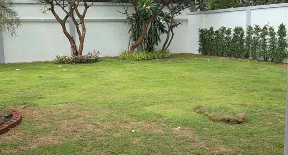 For sale 4 bedrooms villa in Bang Lamung, Chonburi