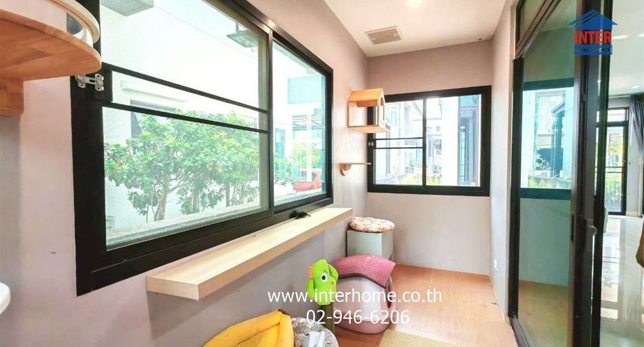 For sale 4 bedrooms house in Prawet, Bangkok