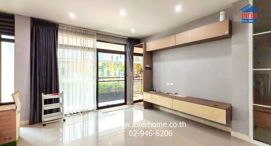 For sale 4 bedrooms house in Prawet, Bangkok
