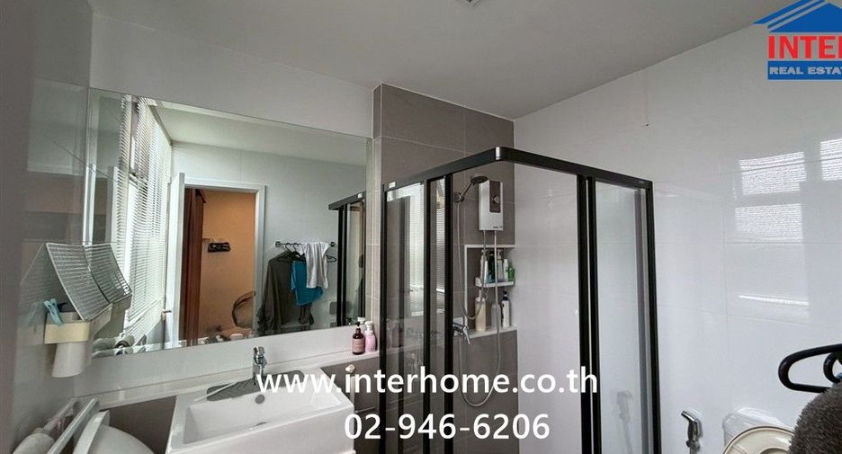 For sale 3 bedrooms townhouse in Lat Phrao, Bangkok
