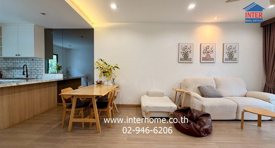 Reihenhaus zum Kauf mit 3 Zimmer in Lat Phrao, Bangkok