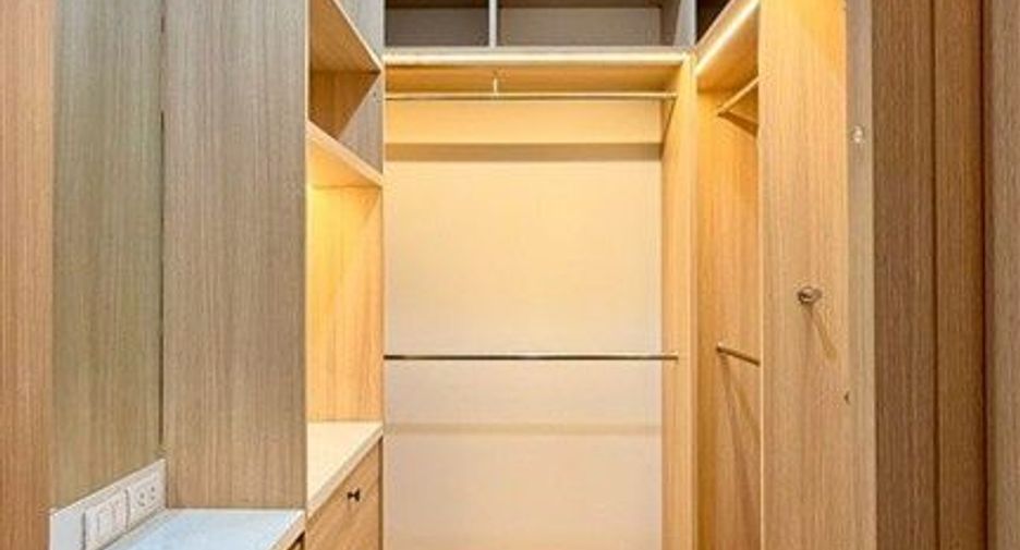 Reihenhaus zum Kauf mit 3 Zimmer in Lat Phrao, Bangkok