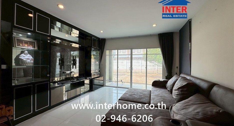 For sale 3 bedrooms house in Mueang Pathum Thani, Pathum Thani