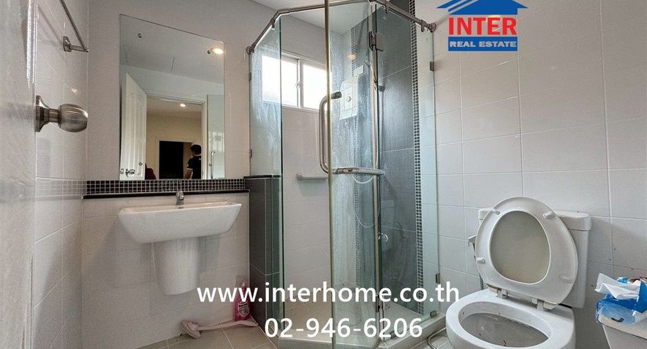 For sale 3 bedrooms house in Mueang Pathum Thani, Pathum Thani