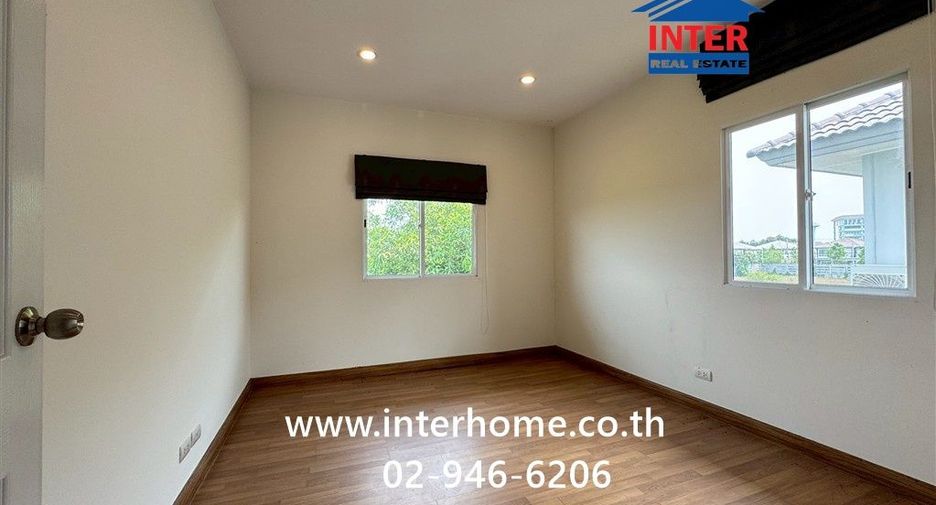 For sale 3 bedrooms house in Mueang Pathum Thani, Pathum Thani