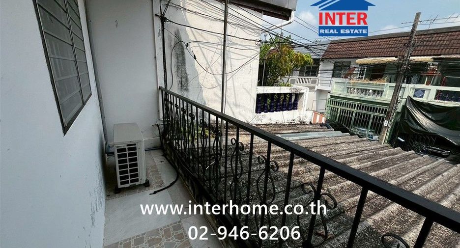 Casa adosada en venta de 2 habitaciones en Khan Na Yao, Bangkok