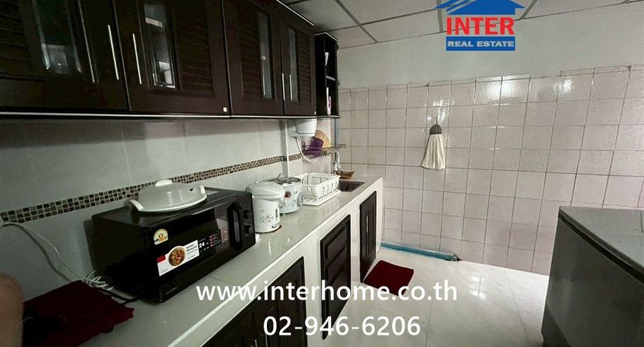Casa adosada en venta de 2 habitaciones en Khan Na Yao, Bangkok