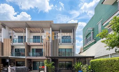 For sale 3 ベッドルーム townhouse in Chom Thong, Bangkok