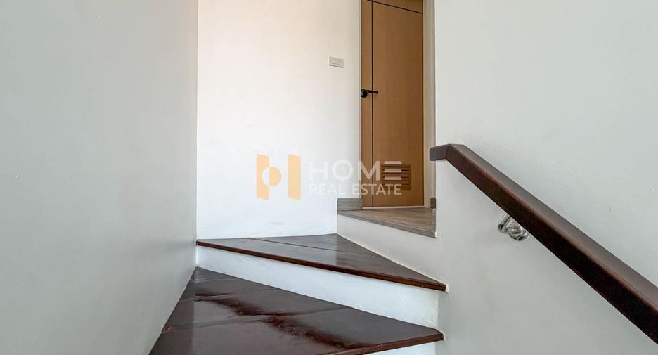 For sale 3 ベッドルーム townhouse in Chom Thong, Bangkok