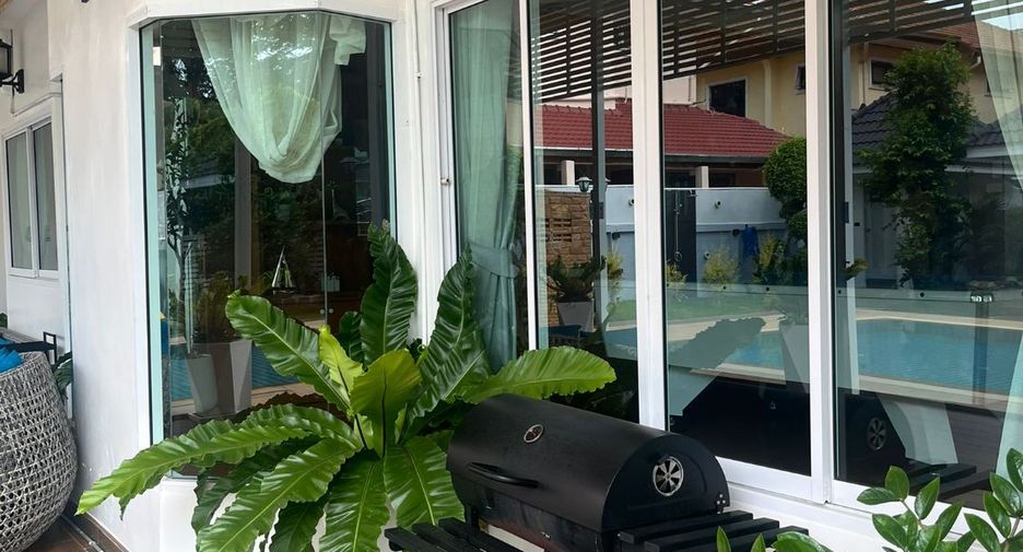 Villa en alquiler de 4 habitaciones en Jomtien, Pattaya