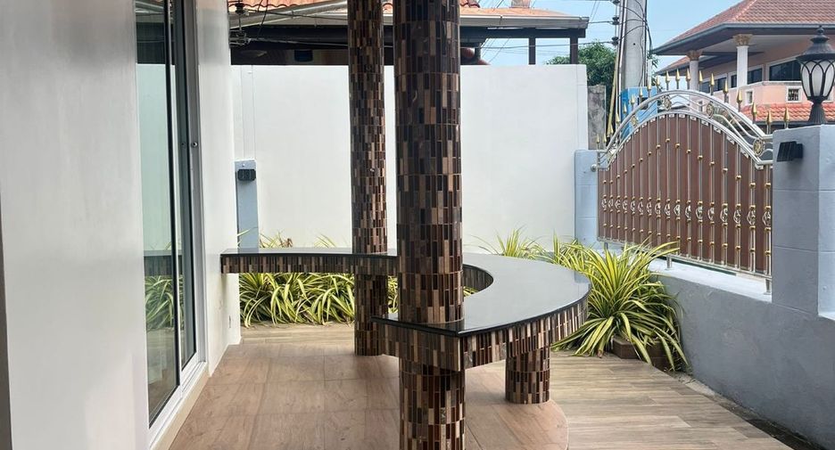 Villa en alquiler de 4 habitaciones en Jomtien, Pattaya