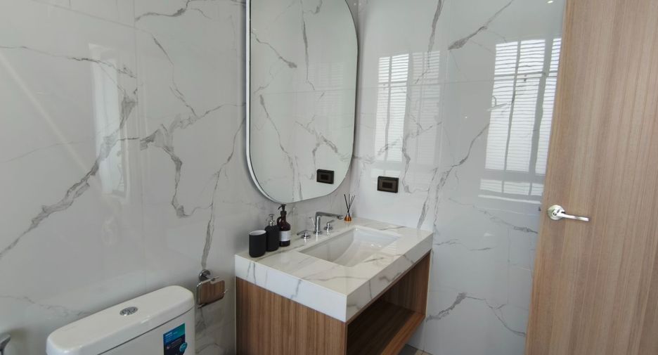 À vendre 3 chambres villa à Bang Lamung, Chonburi