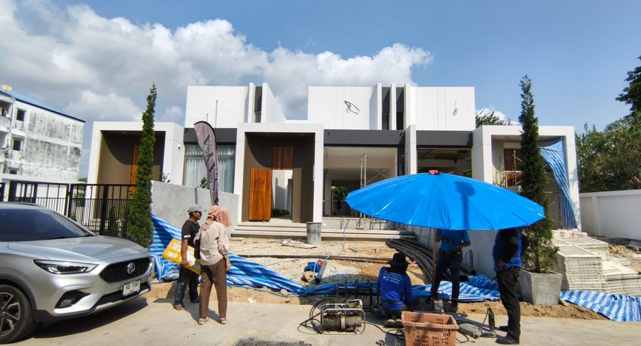 À vendre 3 chambres villa à Bang Lamung, Chonburi