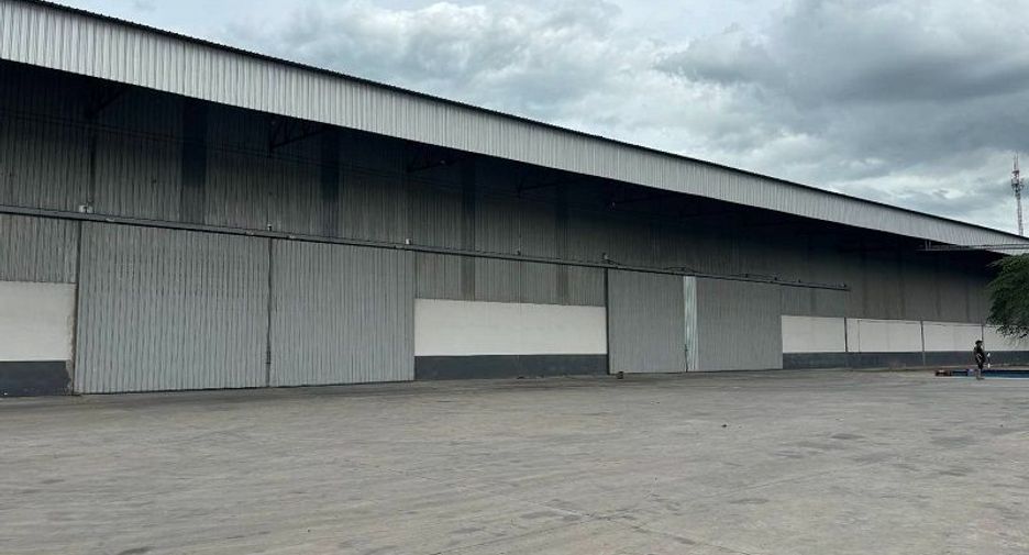 For rent 2 bedrooms warehouse in Mueang Suphanburi, Suphan Buri