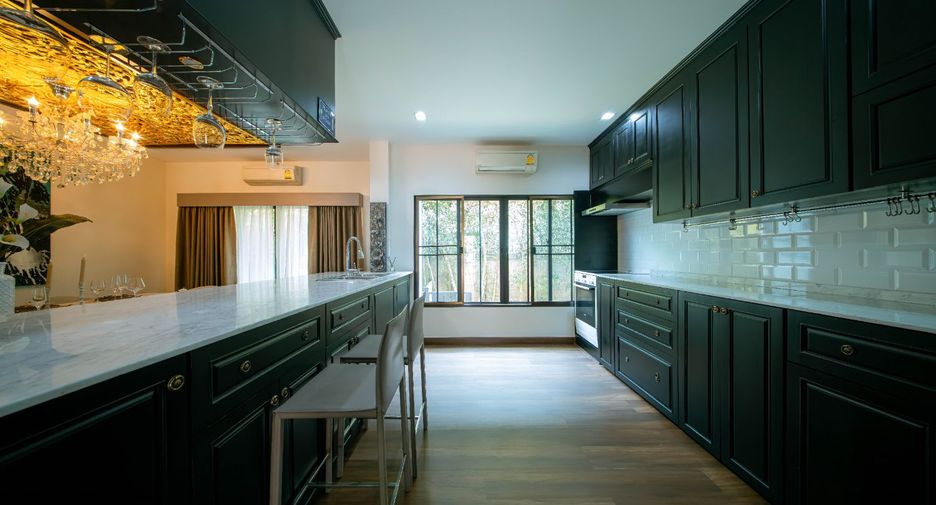 For rent 4 bedrooms house in San Sai, Chiang Mai