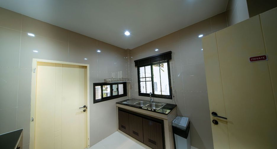 For rent 4 bedrooms house in San Sai, Chiang Mai
