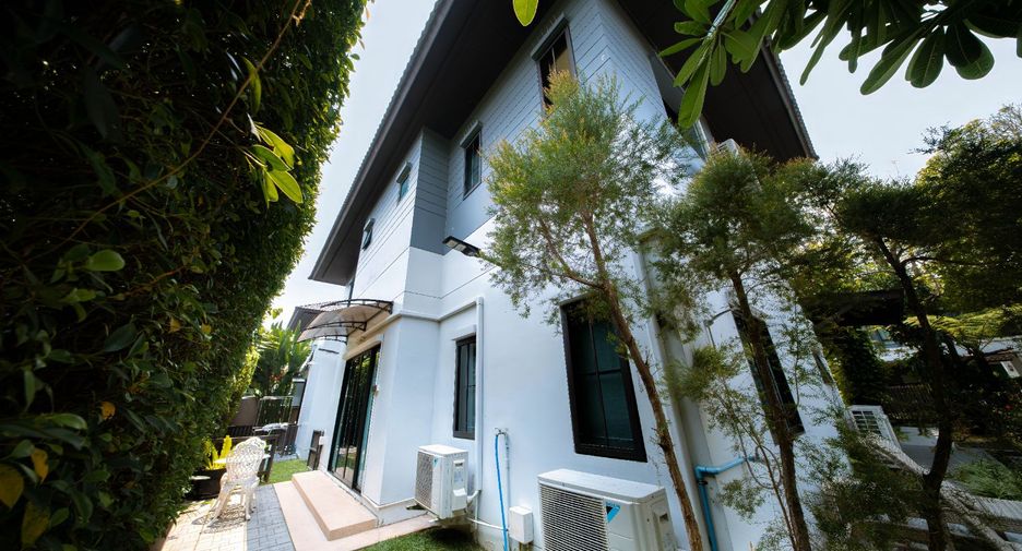 For rent 4 bedrooms house in San Sai, Chiang Mai