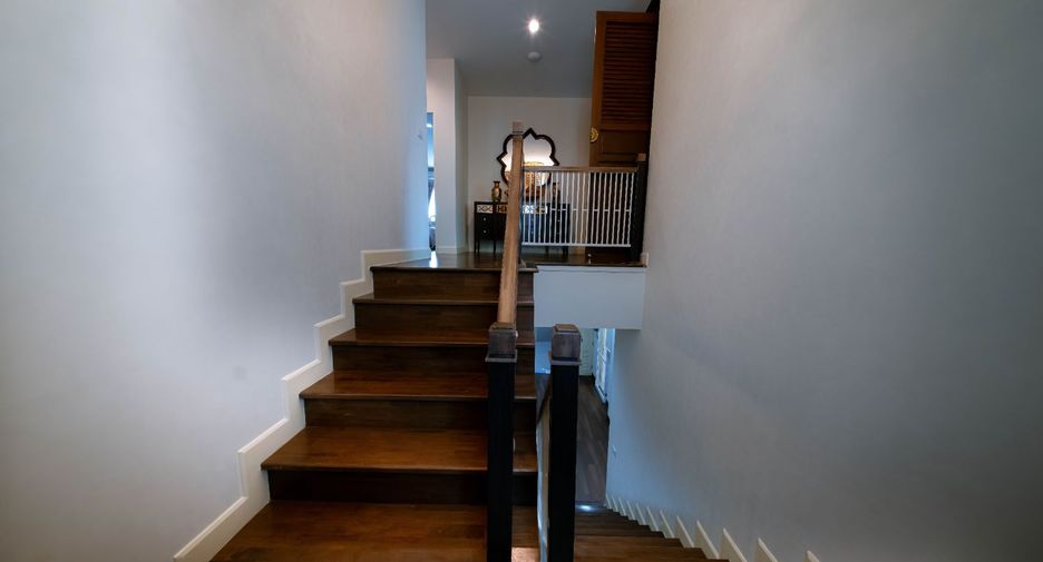 For rent 4 bedrooms house in San Sai, Chiang Mai