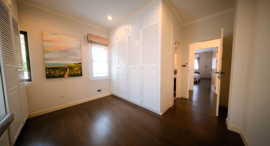For rent 4 bedrooms house in San Sai, Chiang Mai