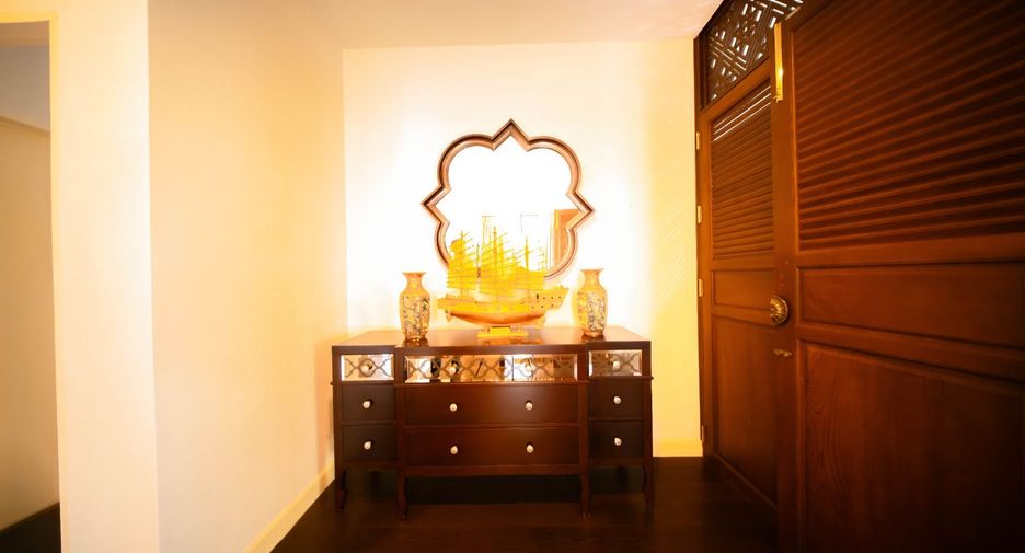 For rent 4 bedrooms house in San Sai, Chiang Mai
