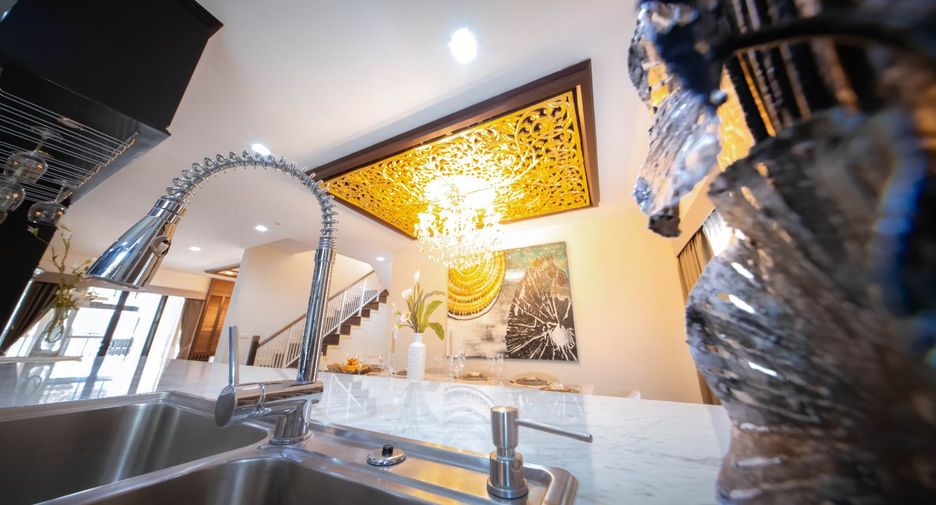 For rent 4 bedrooms house in San Sai, Chiang Mai